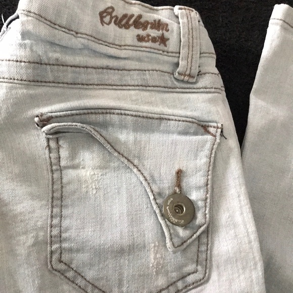 Bubblegum Light Wash Flare Jean - Picture 3 of 7